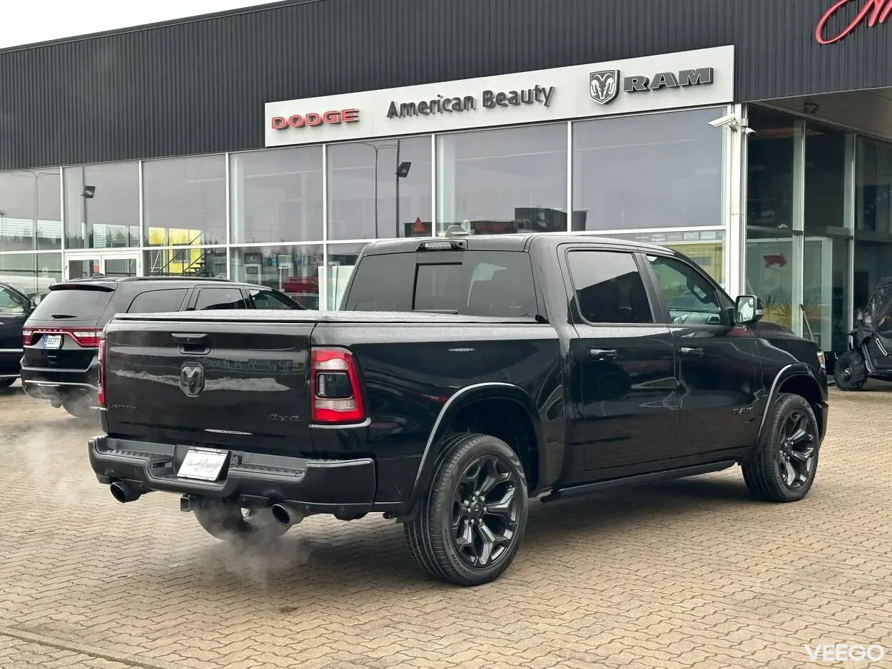 RAM 1500 Limited Night Edition 5.7 V8 5.7